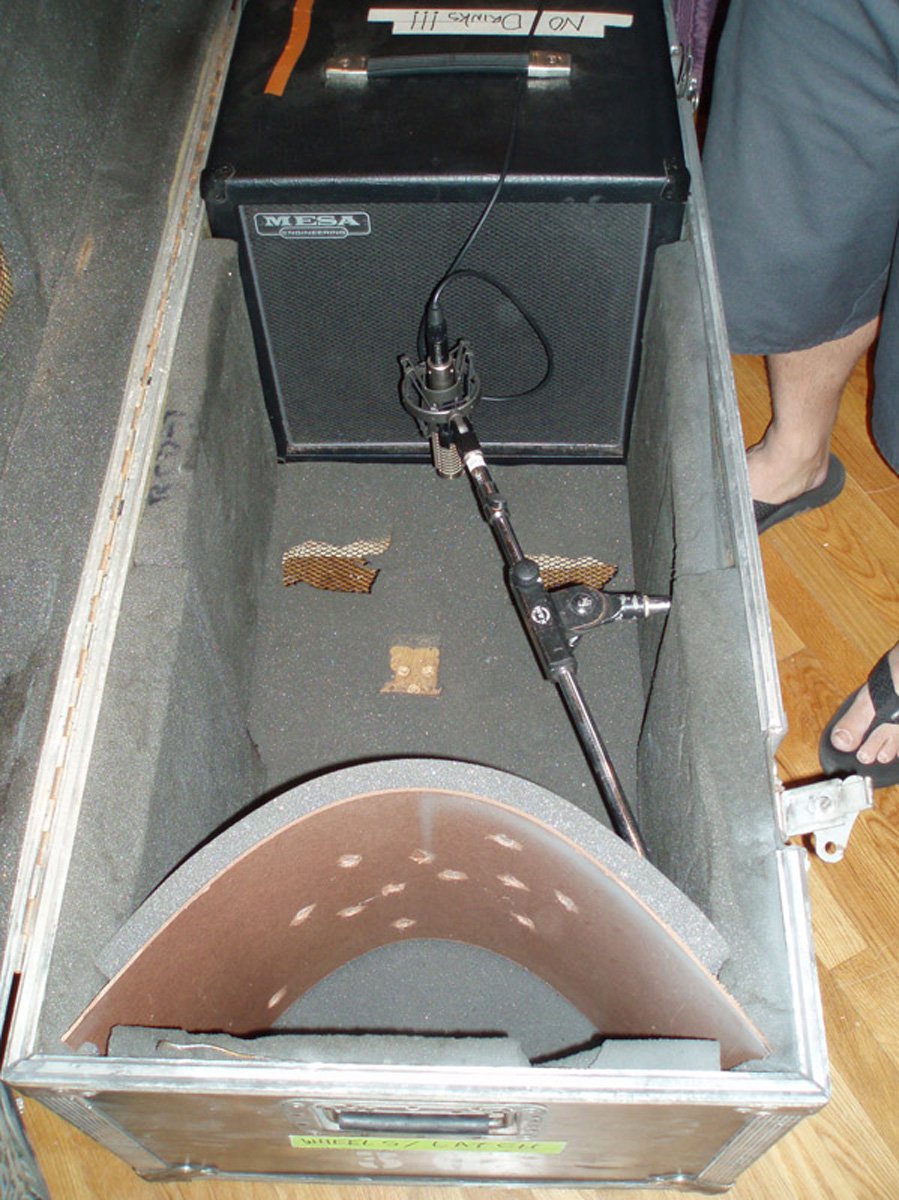 R-121 inside George Thorogood’s live isolation cabinet