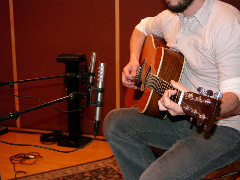 Spaced pair of R-122s for a wide stereo acoustic guitar recording