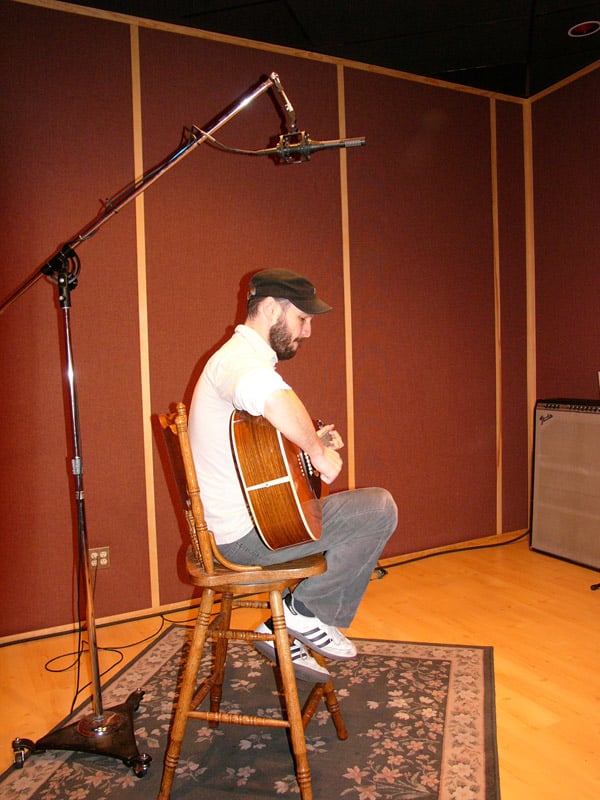 SF-24 overhead position above an acoustic guitarist, alternate view