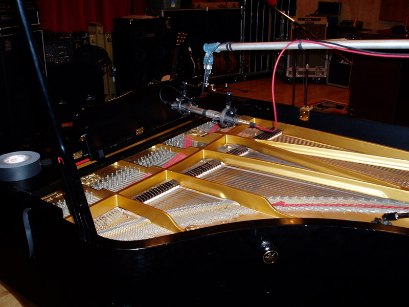 Another view of the Blumlein pair of R-121s over the piano at a Blink-182 session