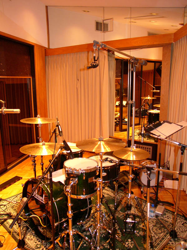 SF-12 stereo ribbon mic over the drum kit on a Dirty Dozen session