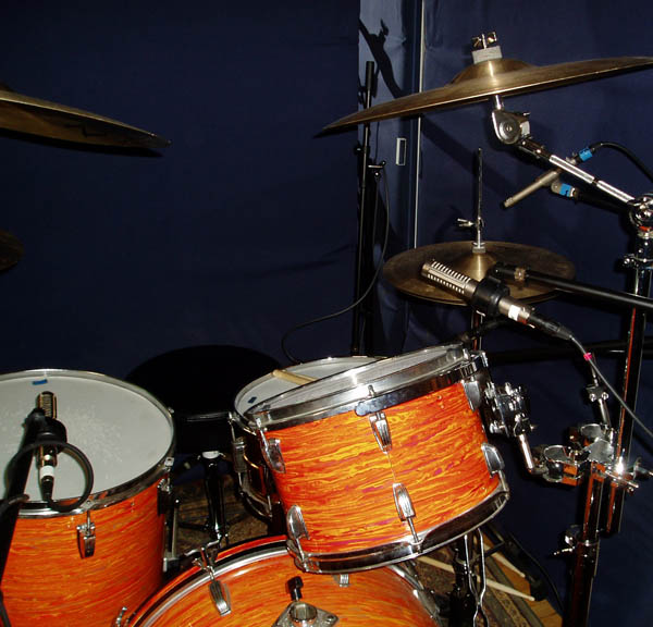 Sean Beavan’s drum kit with R-121 ribbon mics on toms and kick